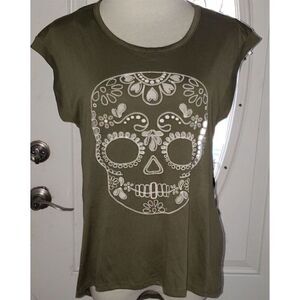 NWOT~Trendy Almost Famous Olive Green Skull Cut Out Top Sz Large